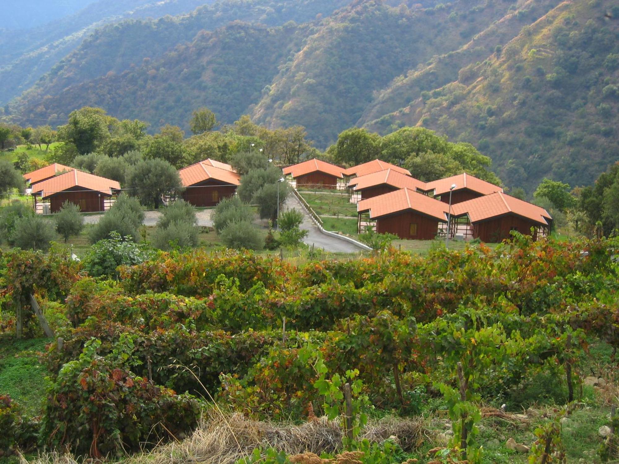 Agriturismo San Cataldo Villa Motta Camastra Exterior photo